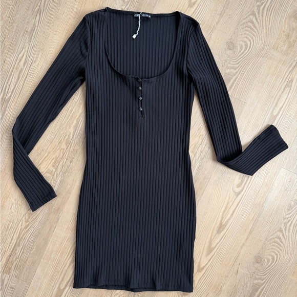 Zara Dresses & Skirts - Zara Black Long Sleeve Ribbed Dress